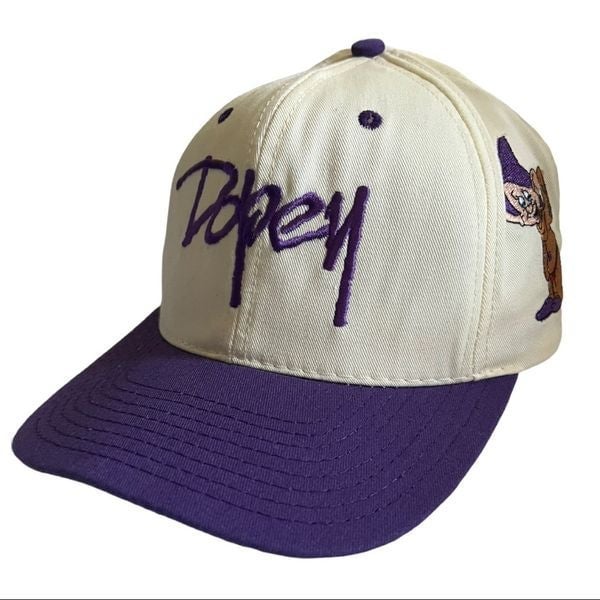 Vintage 90’s Rare Dopey SnapBack Hat or Cap from Disney Cream and Purple OS