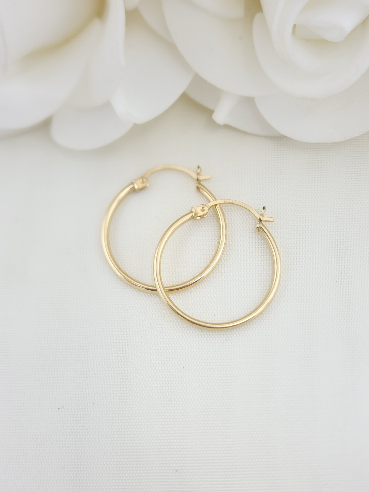 14k Gold 1.5MM 1 Inch Polished Hoop Earrings