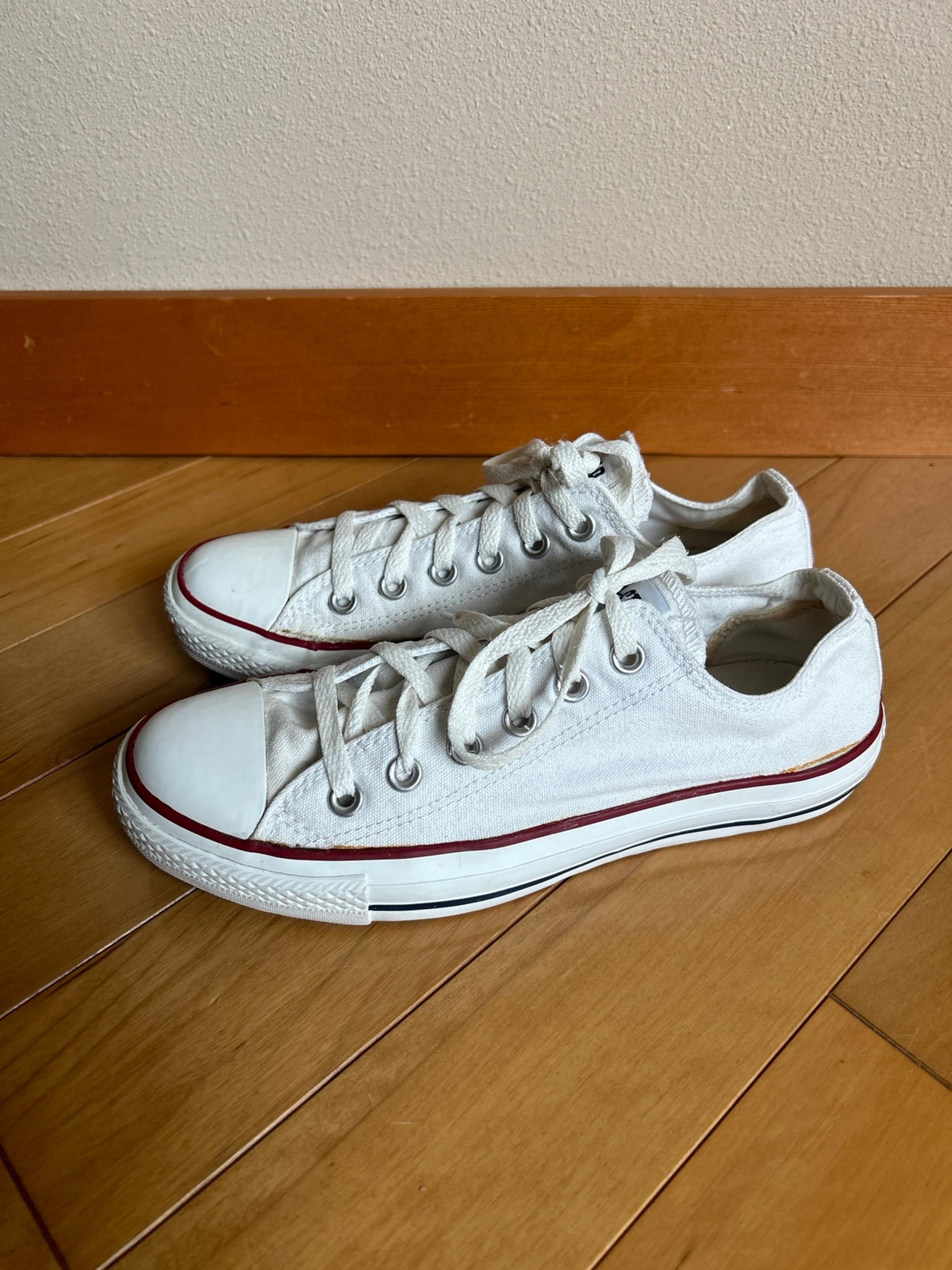 All Star White Low Sneakers - Women’s Size 8 (Fair Condition) - Converse