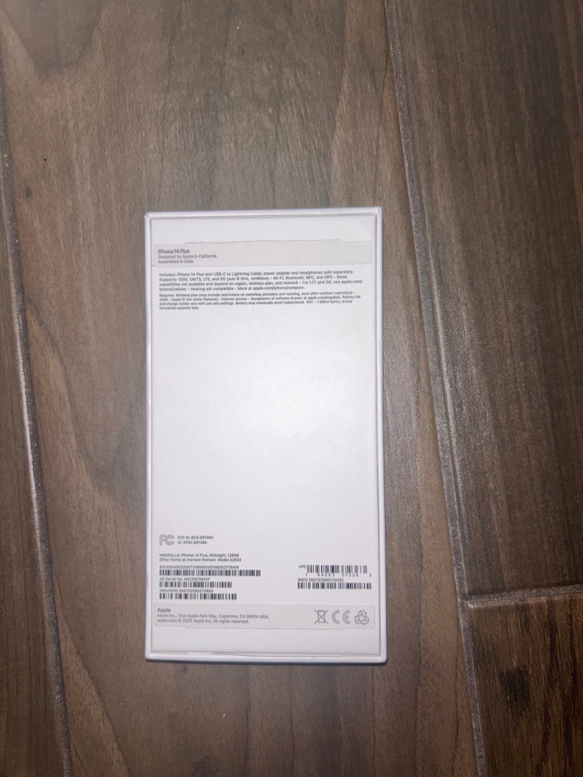 iPhone 14 plus box