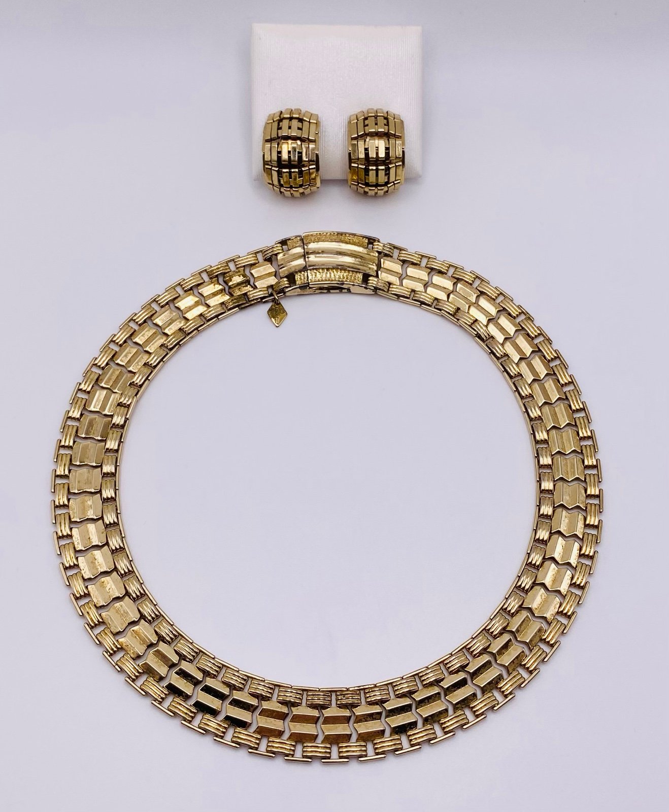 Vintage 1959 SARAH COVENTRY Turn-A-Bout Reversible Snap Closure Necklace Set