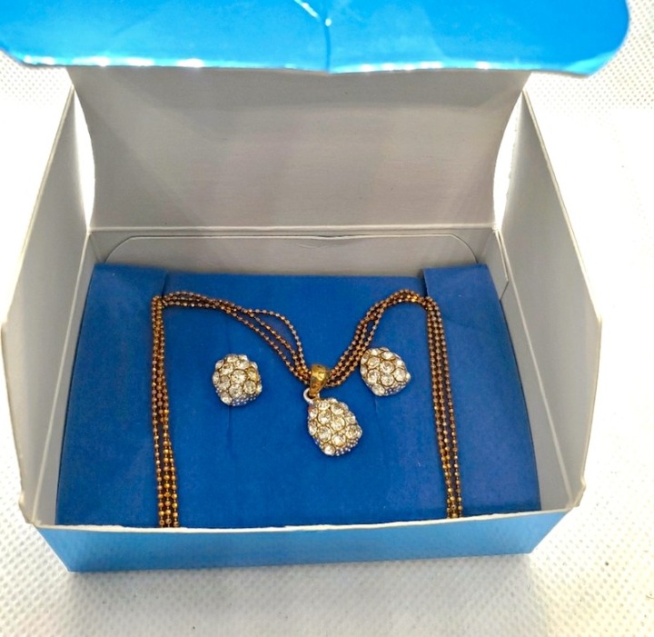 Avon Pave Teardrop Gold and Crystal Stone Necklace