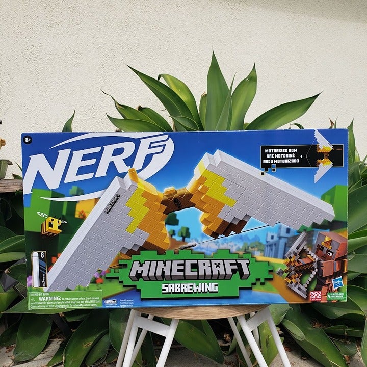 NEW NERF Nerf Minecraft Sabrewing Motorized Blaster Bow Dart Gun Unleash 8 darts