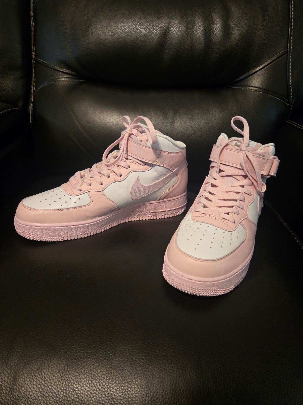 Nike Air Force 1 Mid Power Pink Sneakers. Great Condition!!