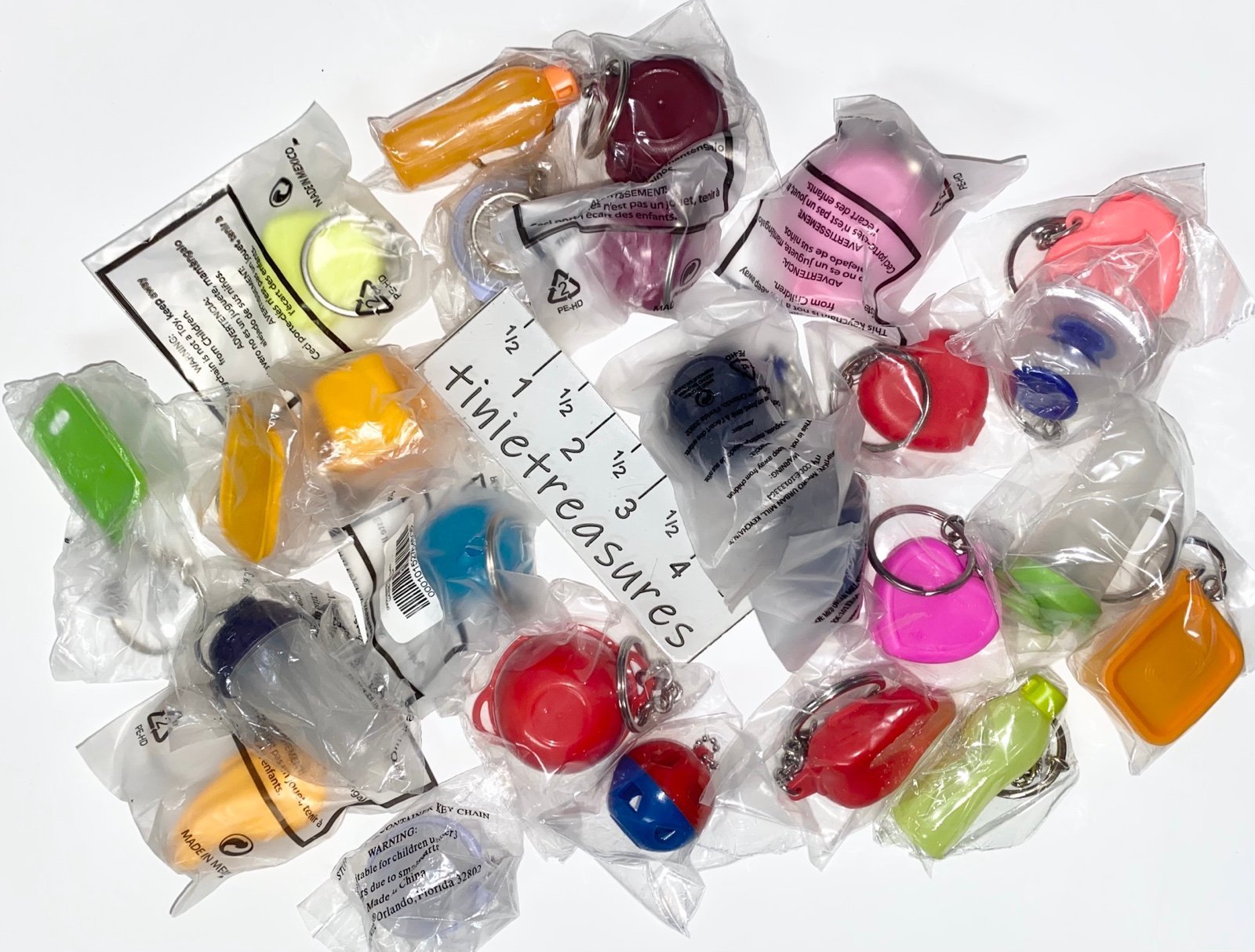 Tupperware keychain set 25 Bowl Bottle Thatsa New Fridgesmart Tinietreasures