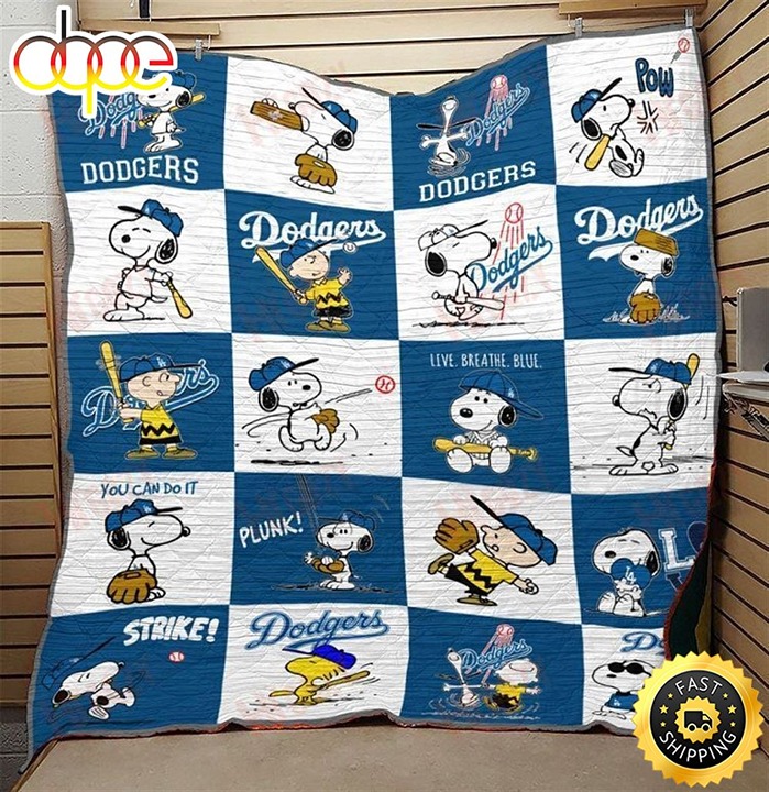 Snopy In Love With Dodgers Fleece Blanket