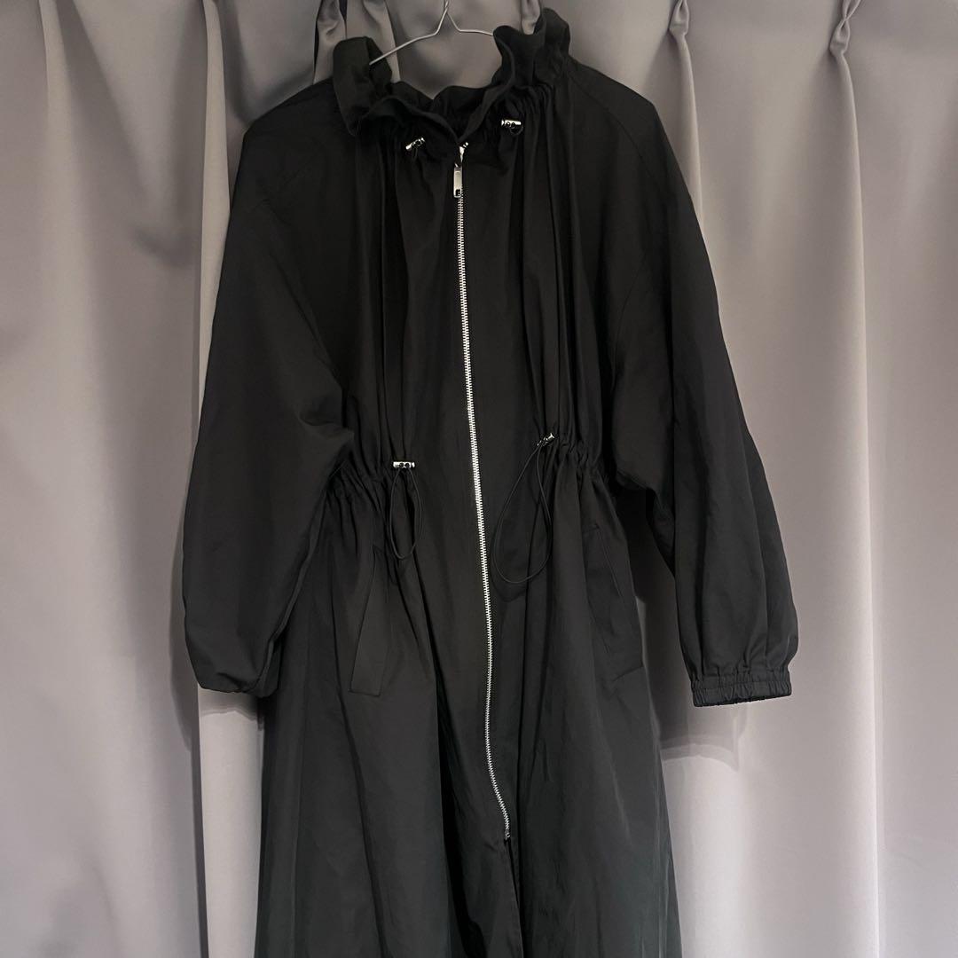 Dignite collier Volume Long Coat Black