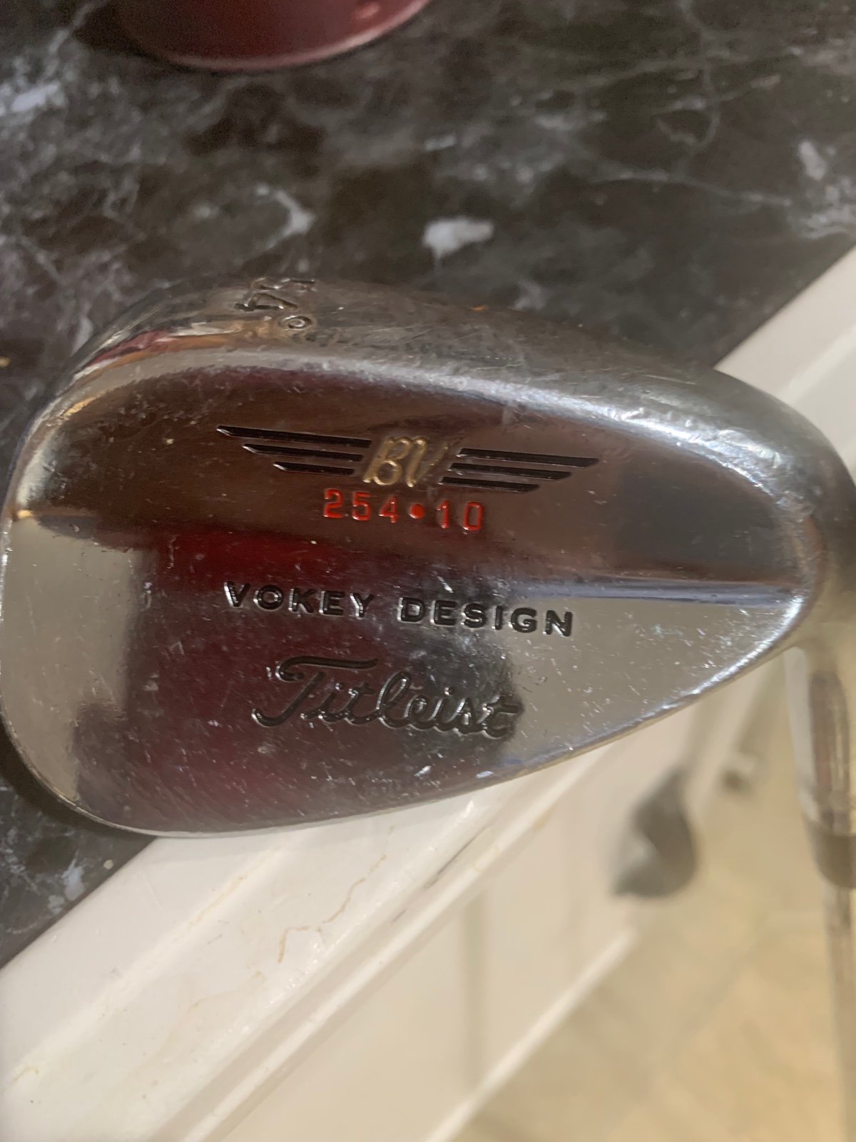 Men’s Titleist, 54° Vokey design, which