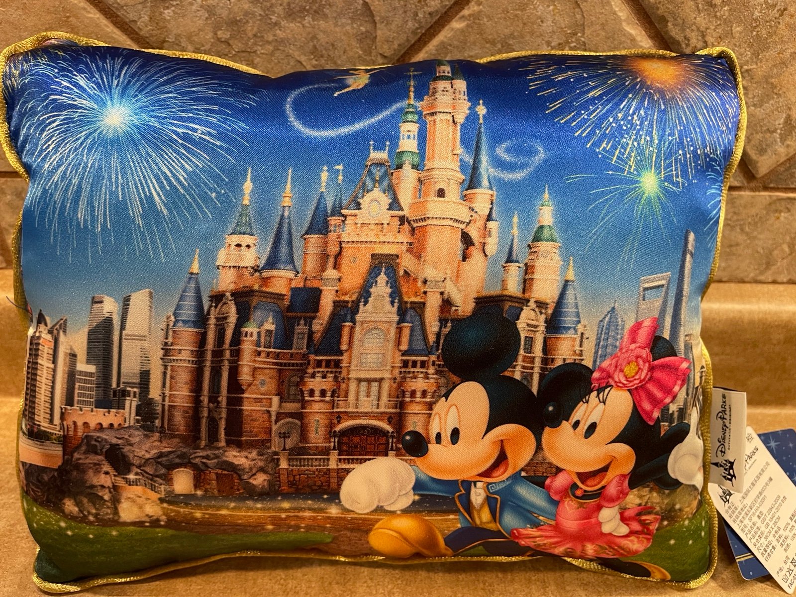 minnie mouse throw pillow