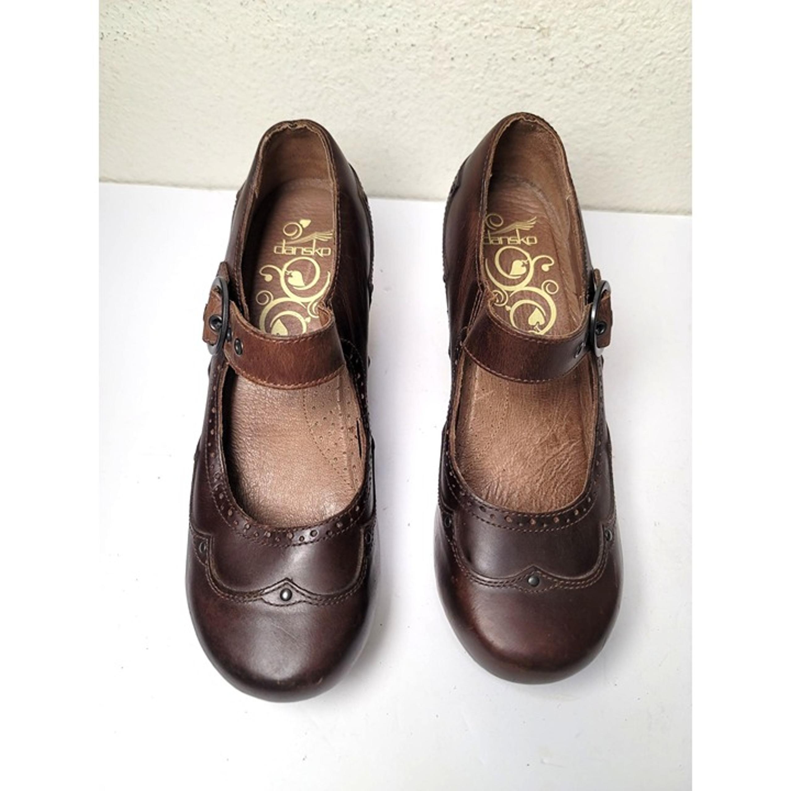 Dansko Women's Brown Leather Mary Jane Heels Pump Round Toe & Adjustable Strap S