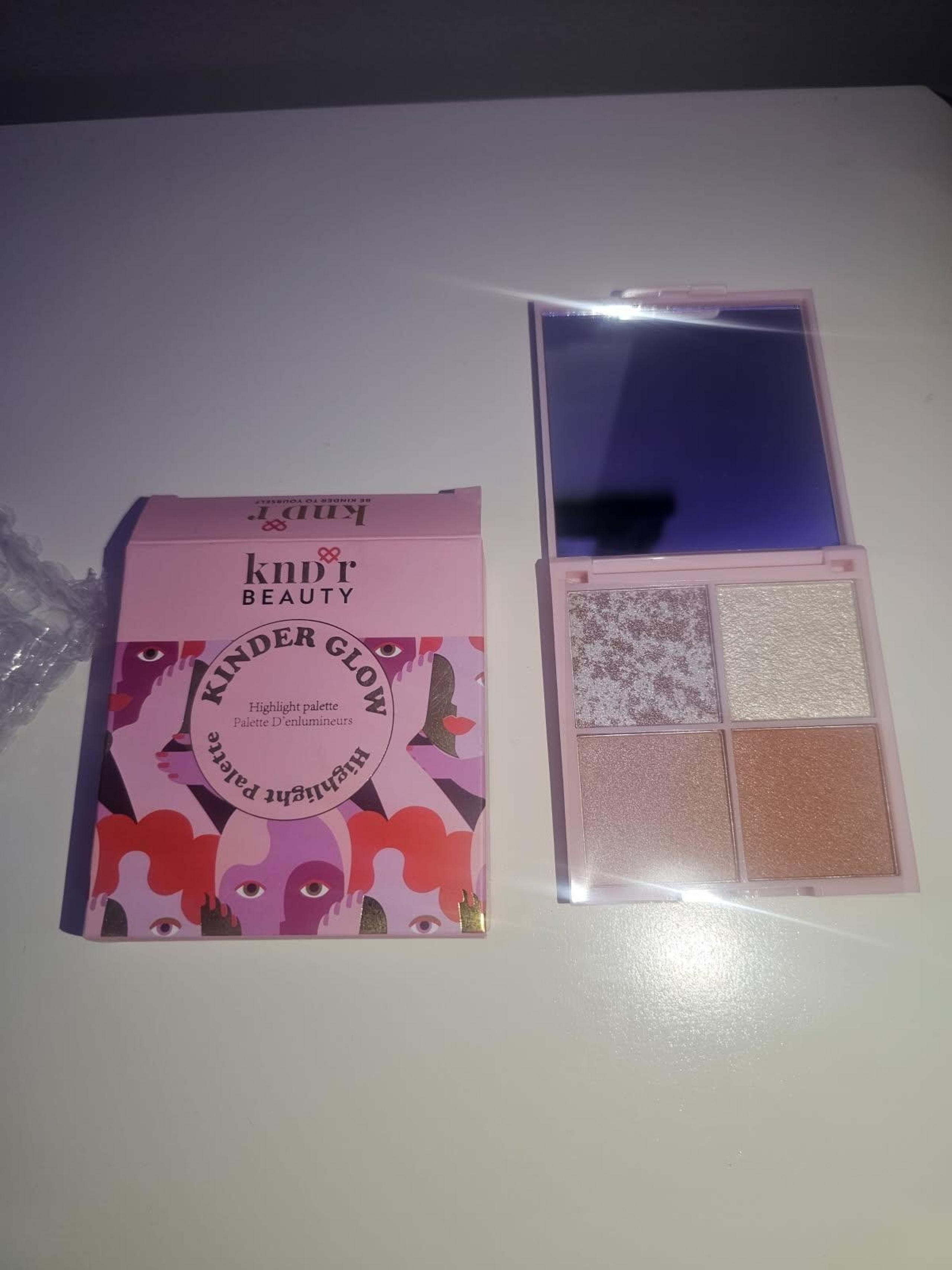 Kndr Beauty Highlighter Palette