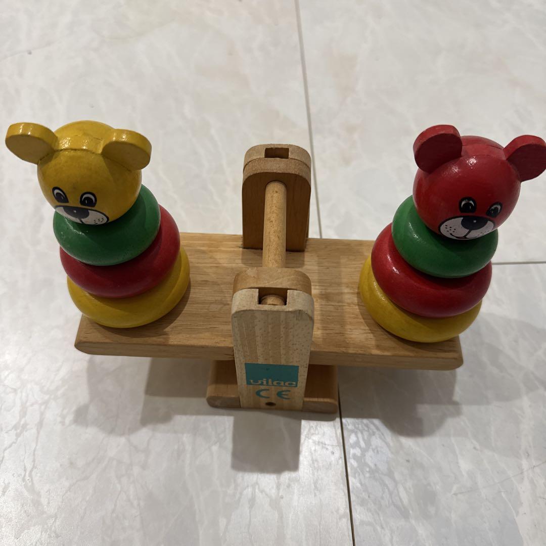 uilac CE bear, balance scale, seesaw