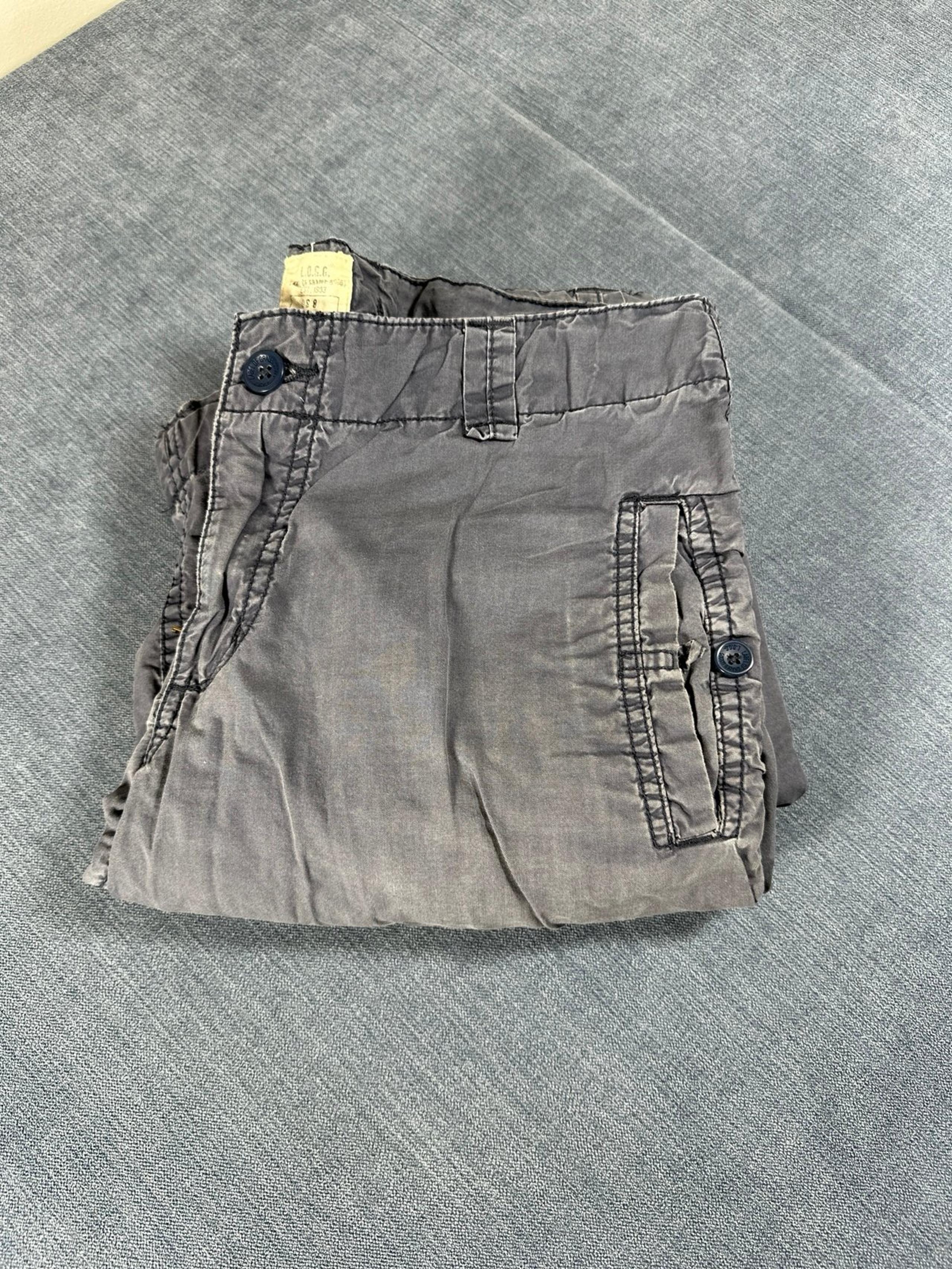 Label of Graded Goods by H&M Women’s Size 8 cargo pants
