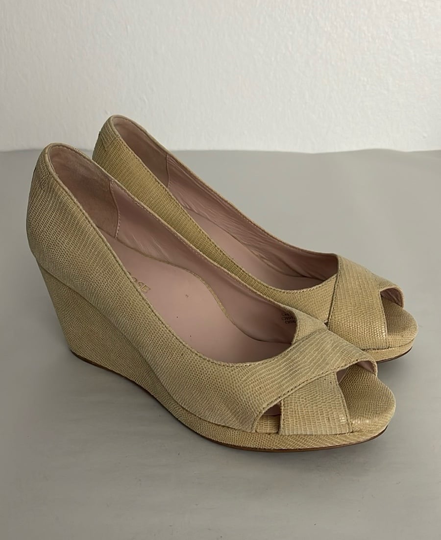 Taryn Rose Caylee Pump Size 8.5 Leather Snake Print Slip-On Wedge Heel Peep Toe