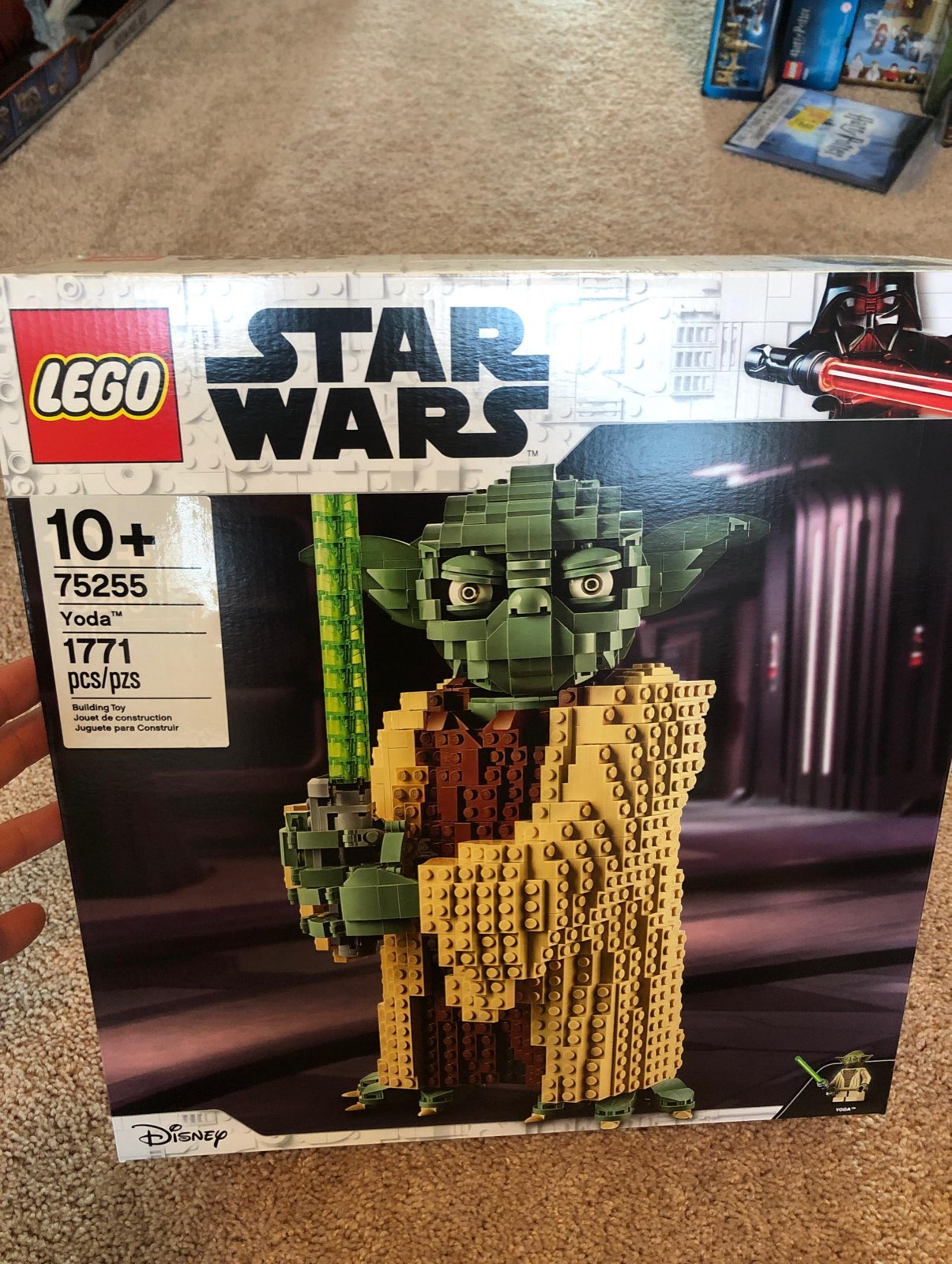 Brand new Lego star wars Yoda 75255