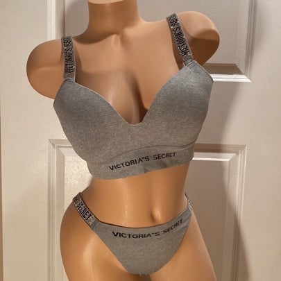 VS perfect comfort rhinestone push-up set 38c/M NWOT