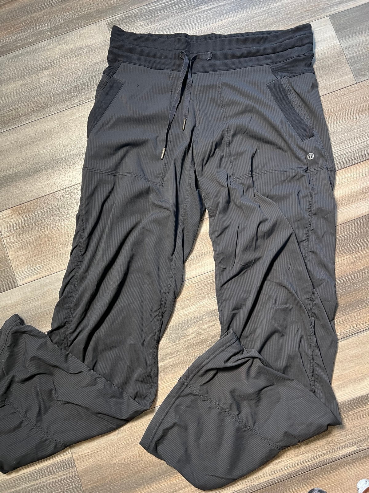 Lululemon Black Women Cute Pants- 6