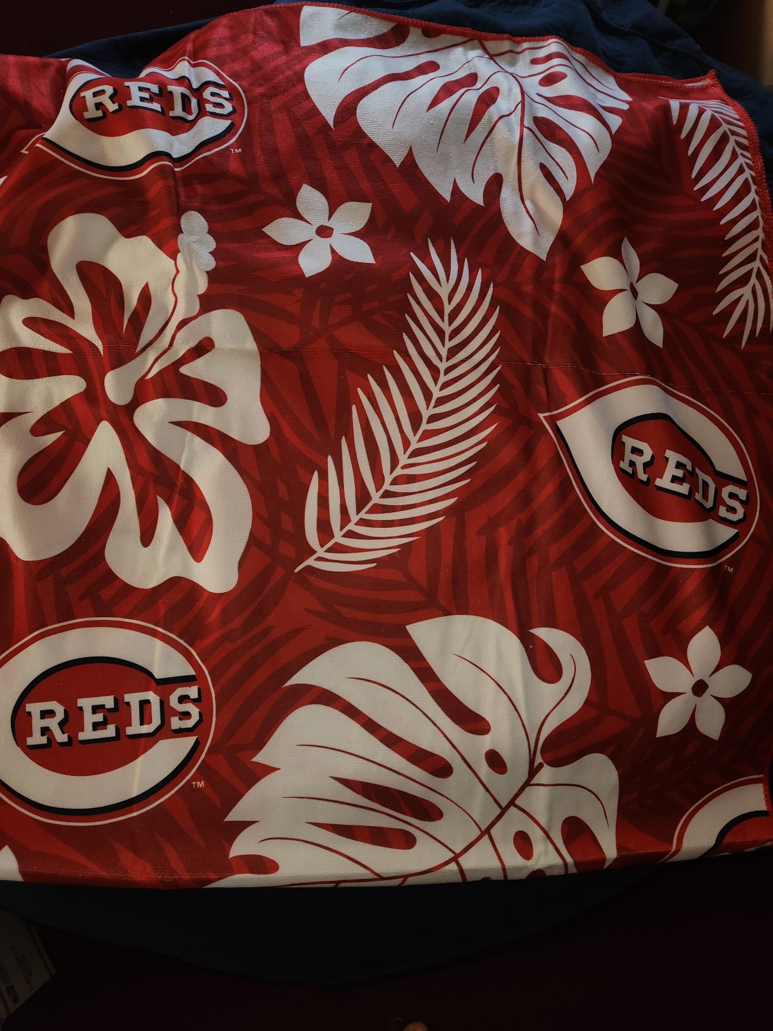 Cincinnati Reds Beach Towel NEW