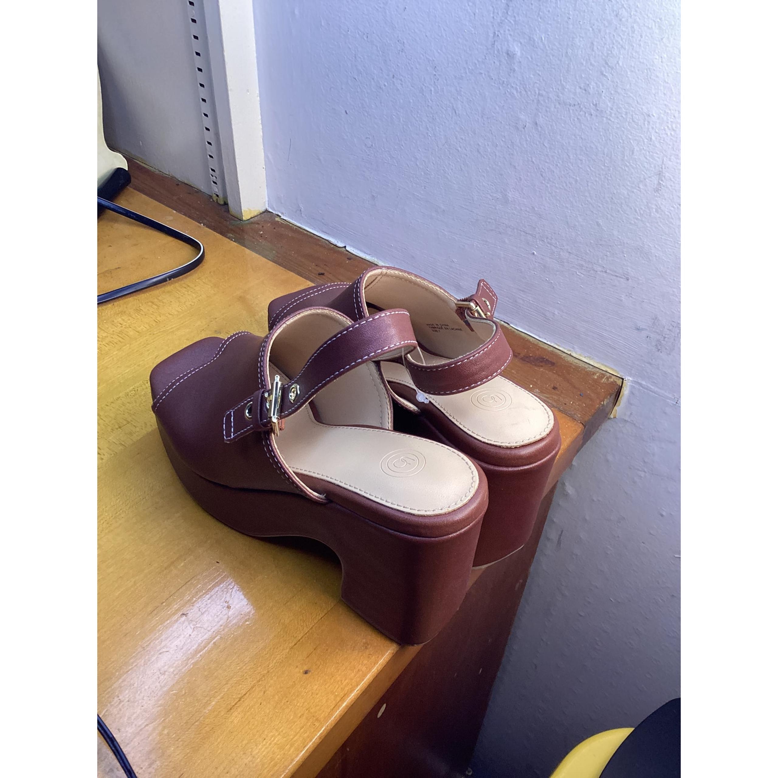 Urban Outfitters Women's Sandals Size 7