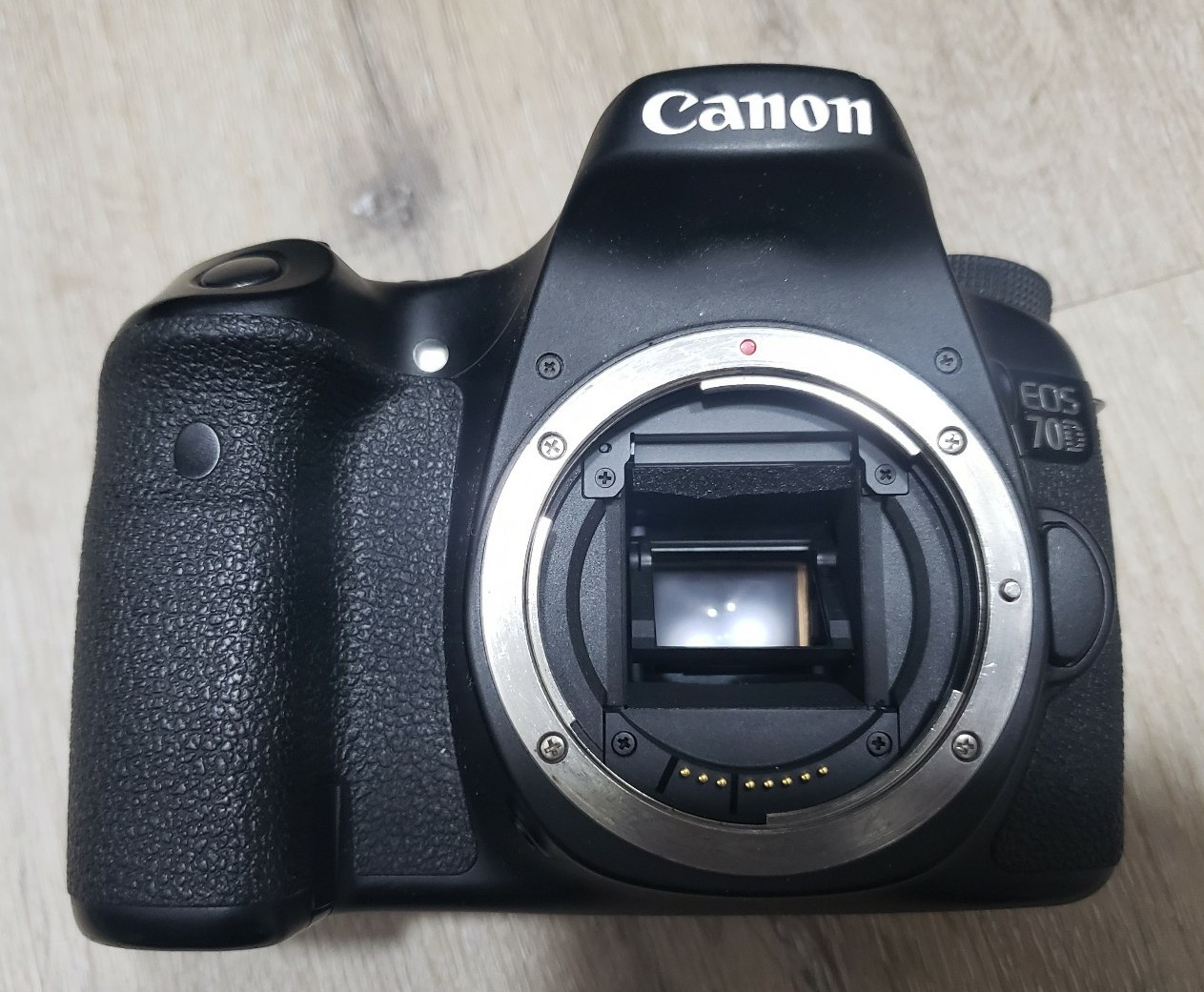 Canon 70D dslr camera NEEDS REPAIR