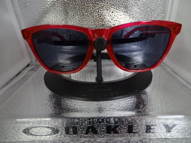 Oakley Frogskins Sunglasses 24-251