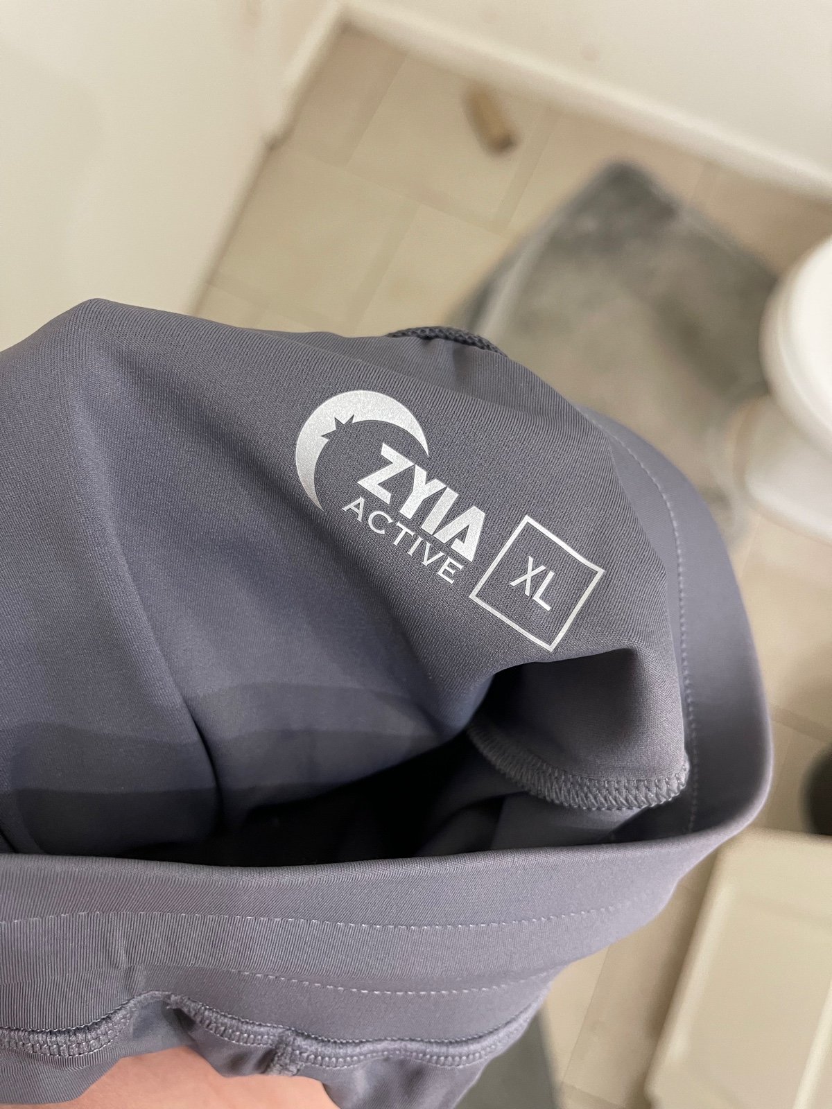 Zyia peak dark grey long joggers