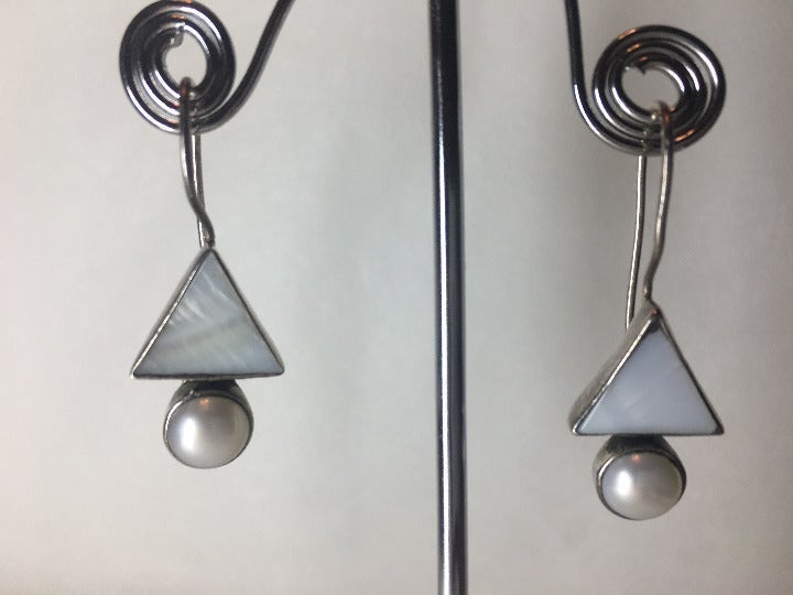 NEW Genuine Pearl, Silver & Opal earring