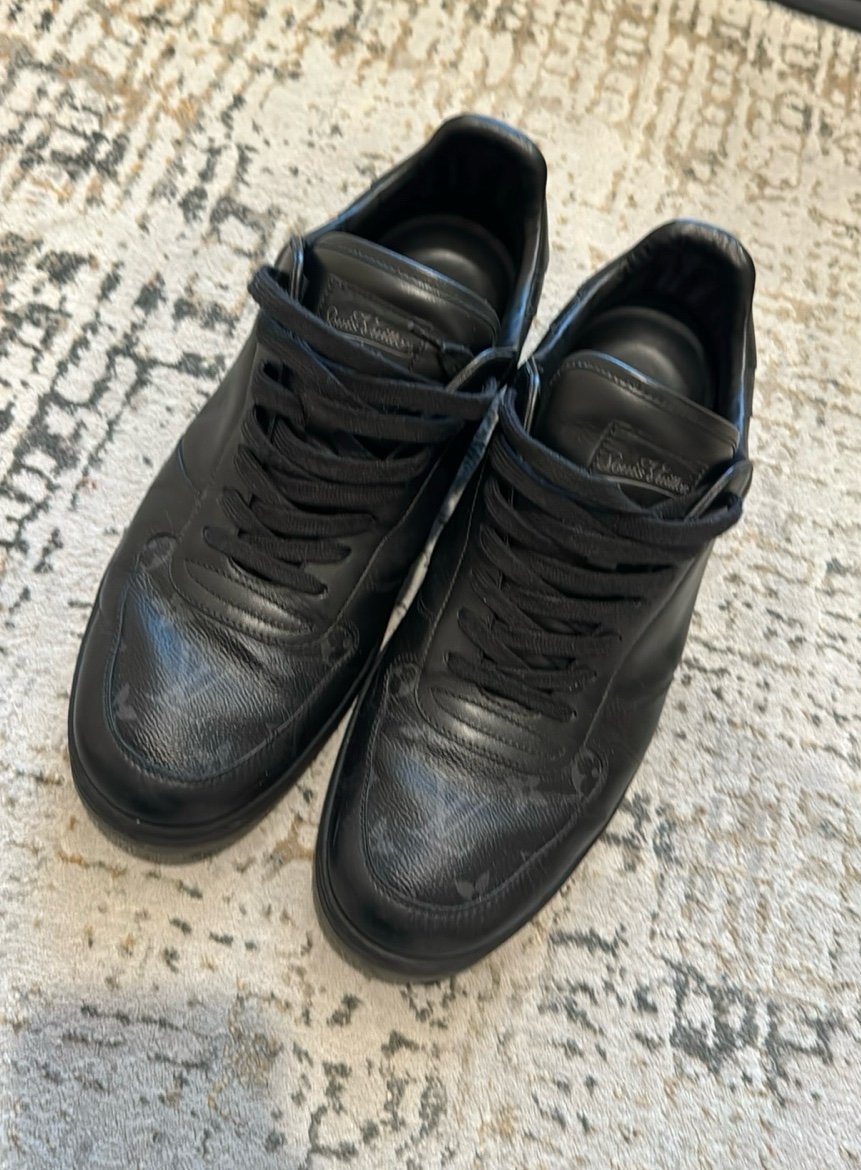 Louis Vuitton men classic sneakers