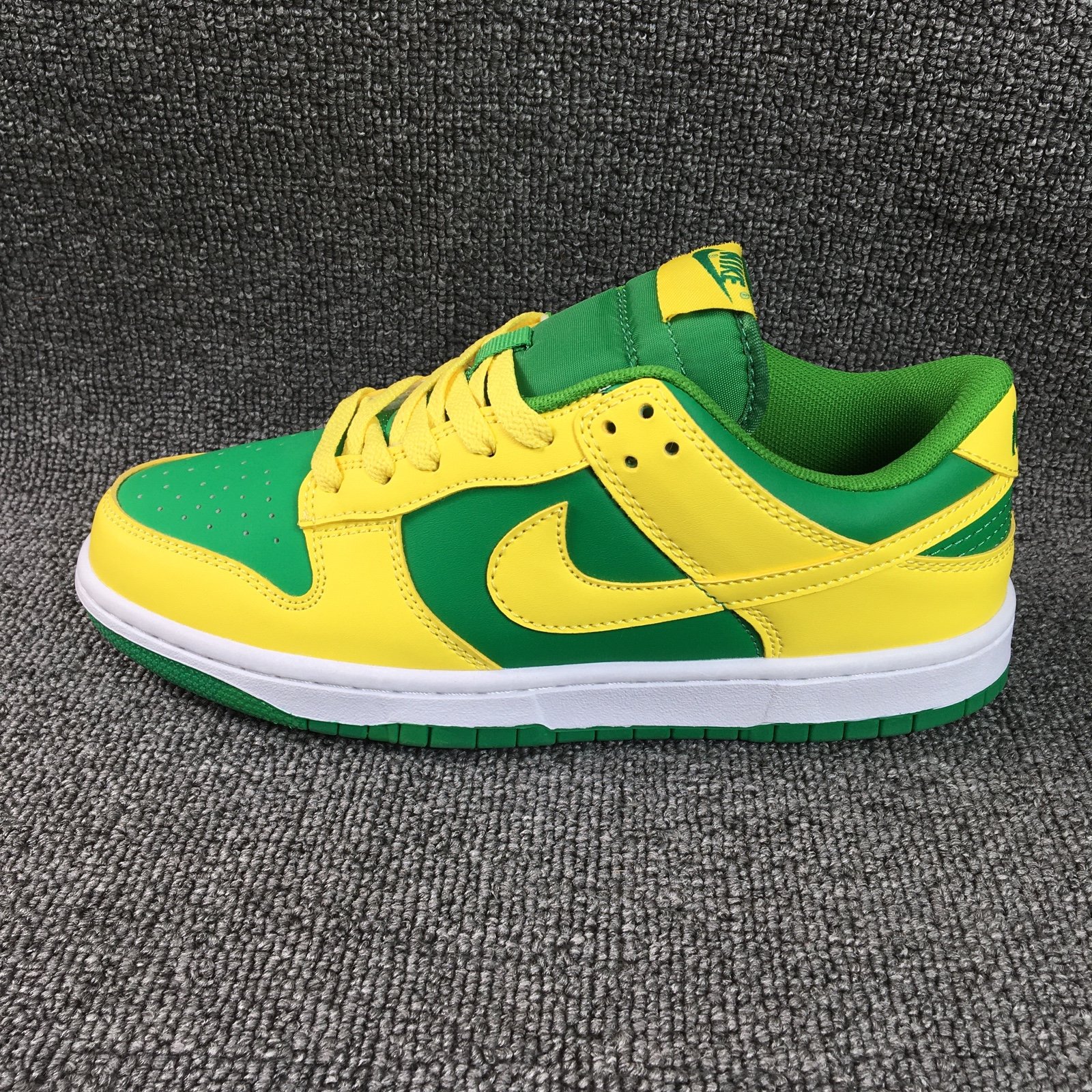 Dunks SB Women shoes size 8
