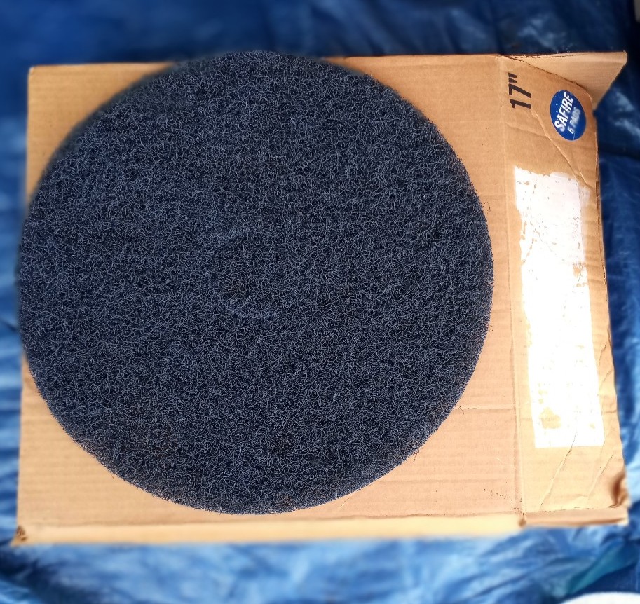 17 in Sapphire black floor pads