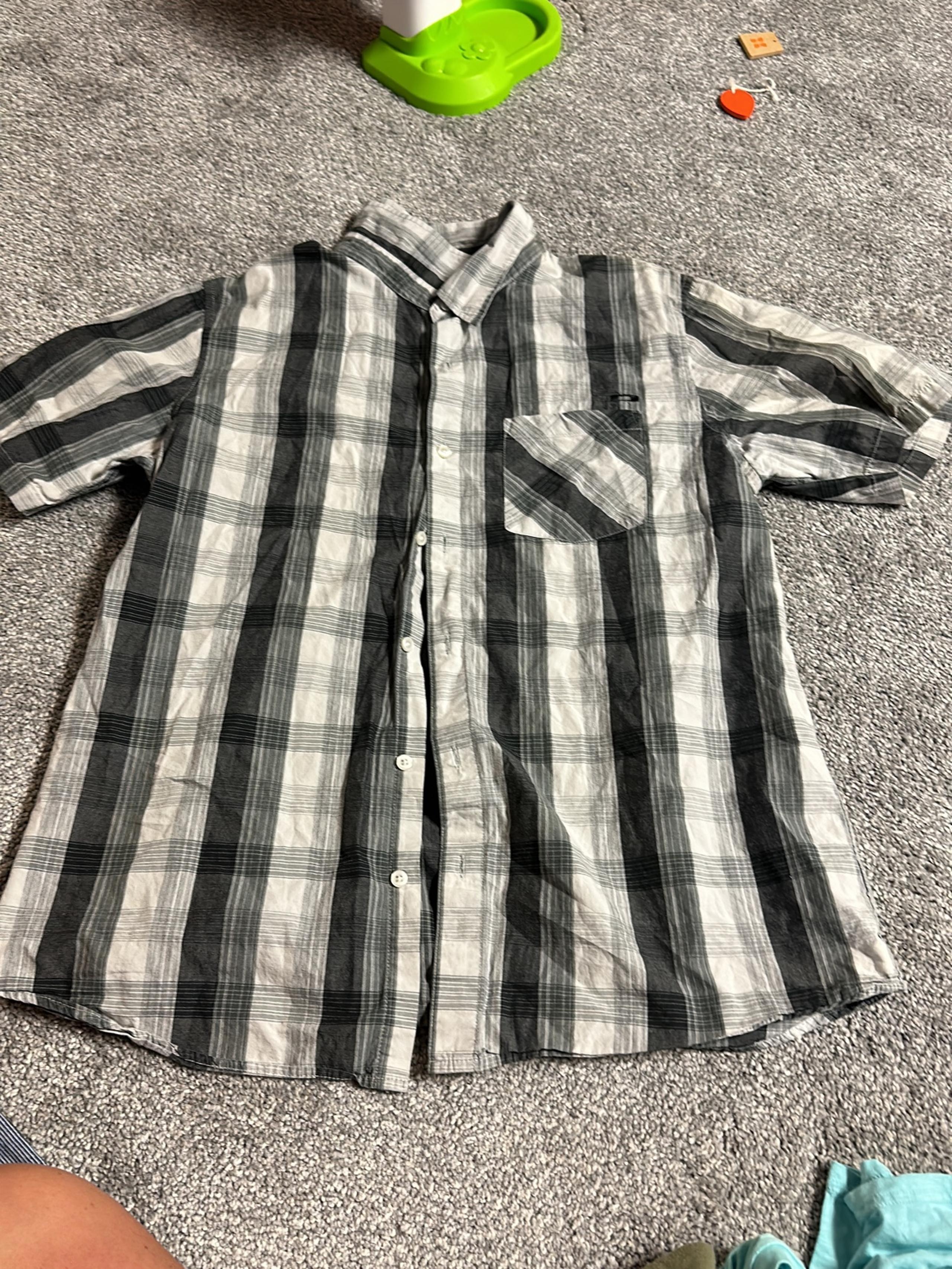 Mens oakley button up Shirt