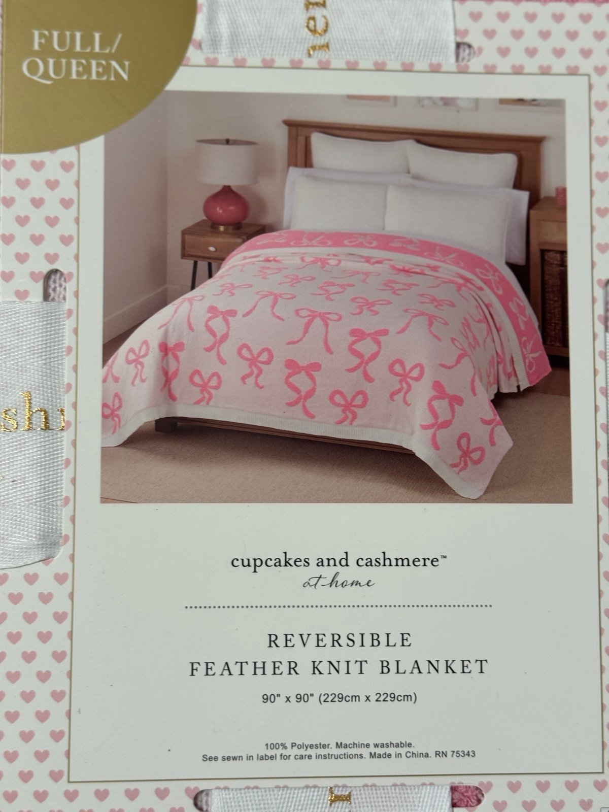 cupcakes and cashmere pink bow reversible feather knit blanket - detail