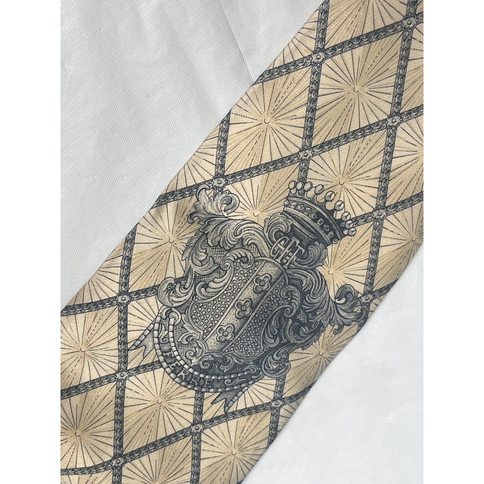 GIANFRANCO FERRE Silk Tie Necktie ITALY 56 / 4 - Vintage