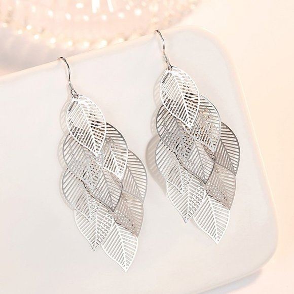 NEW 925 Sterling Silver Leaf Earrings