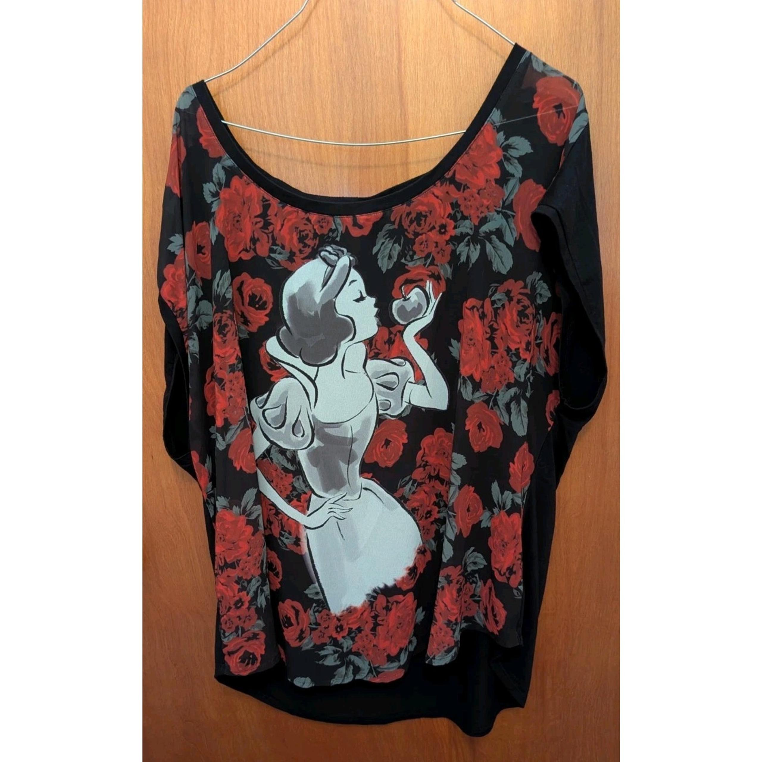 Disney Snow White Women's Plus Size 1 SS 14-16 Blouse Black Red Shirt Stretch