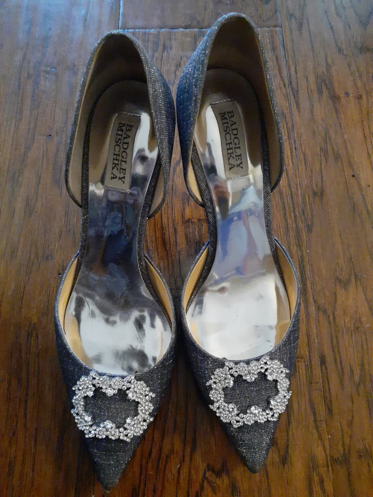GORGEOUS Preloved Badgley Mischka Size 10 Embellished Grey Heels.