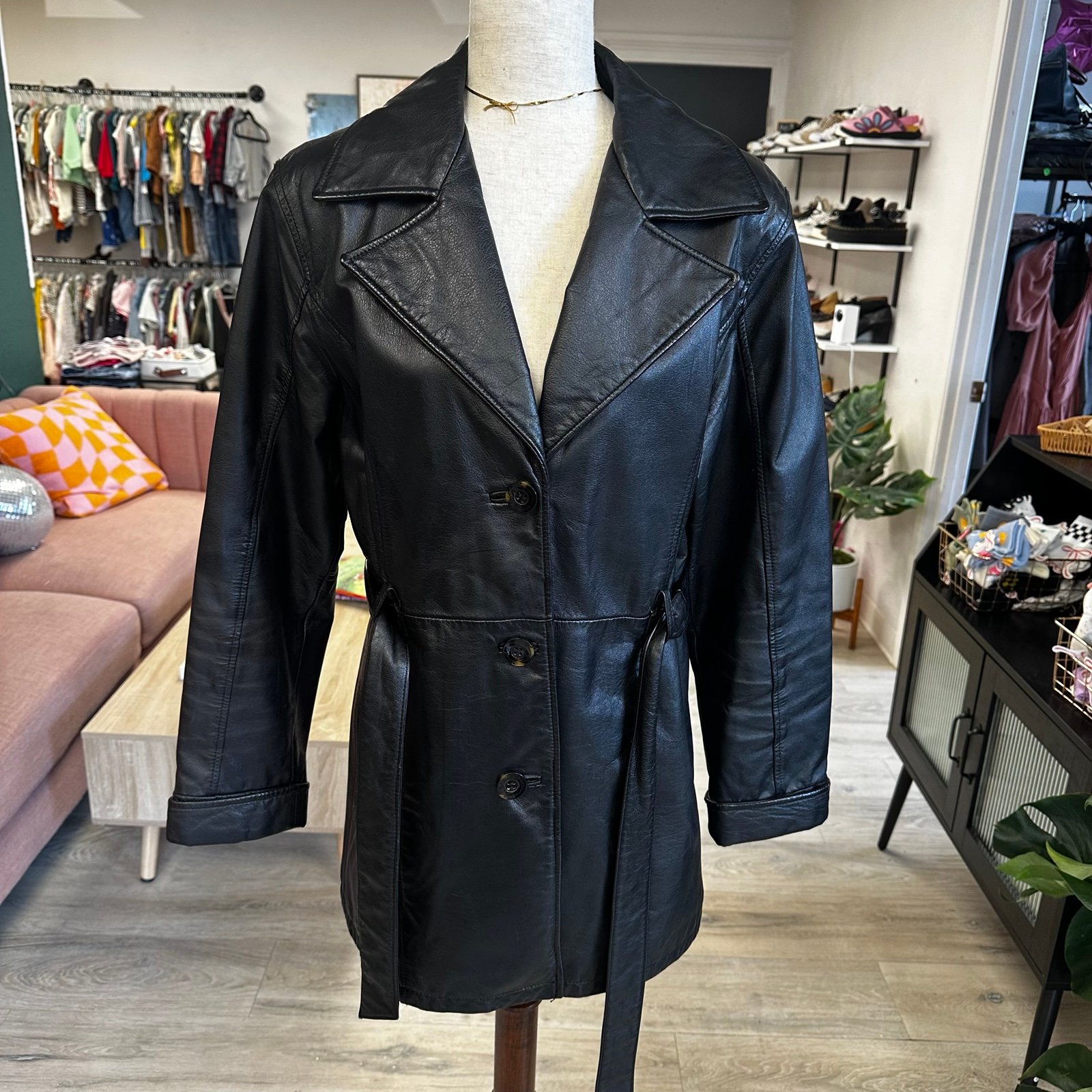 Vintage Wilson’s black leather jacket with belt M