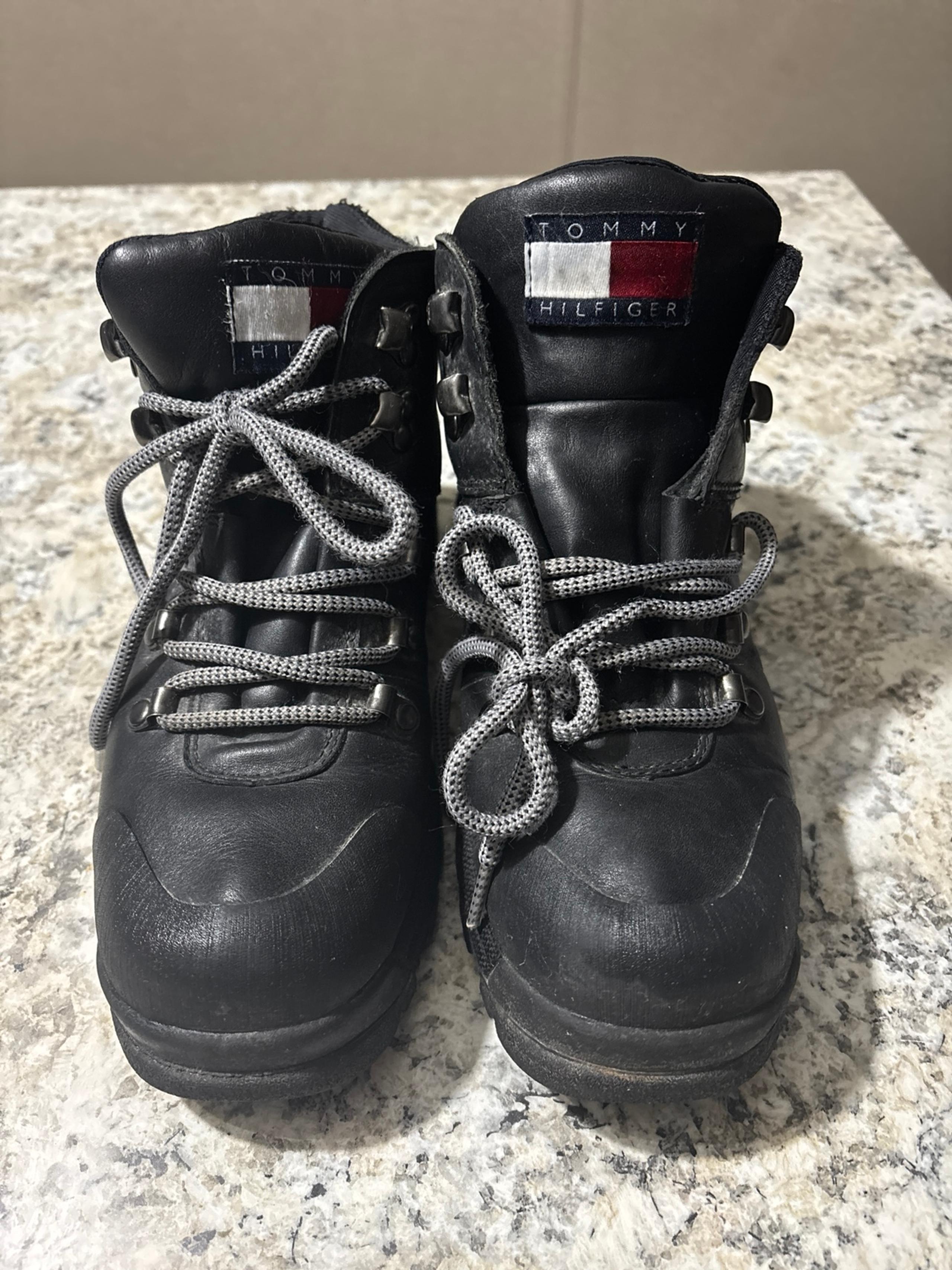 Men’s Tommy Hilfiger Boots Size 8.5
