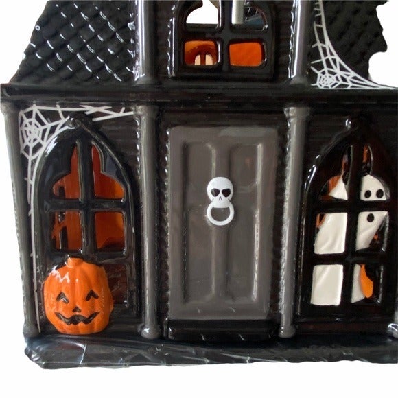 Bath & Body Works Slatkin Haunted House Luminary - detail