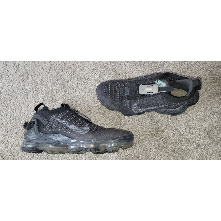 Nike Air Vapormax Flyknit Black Dark Grey GS Sneaker's size 6y