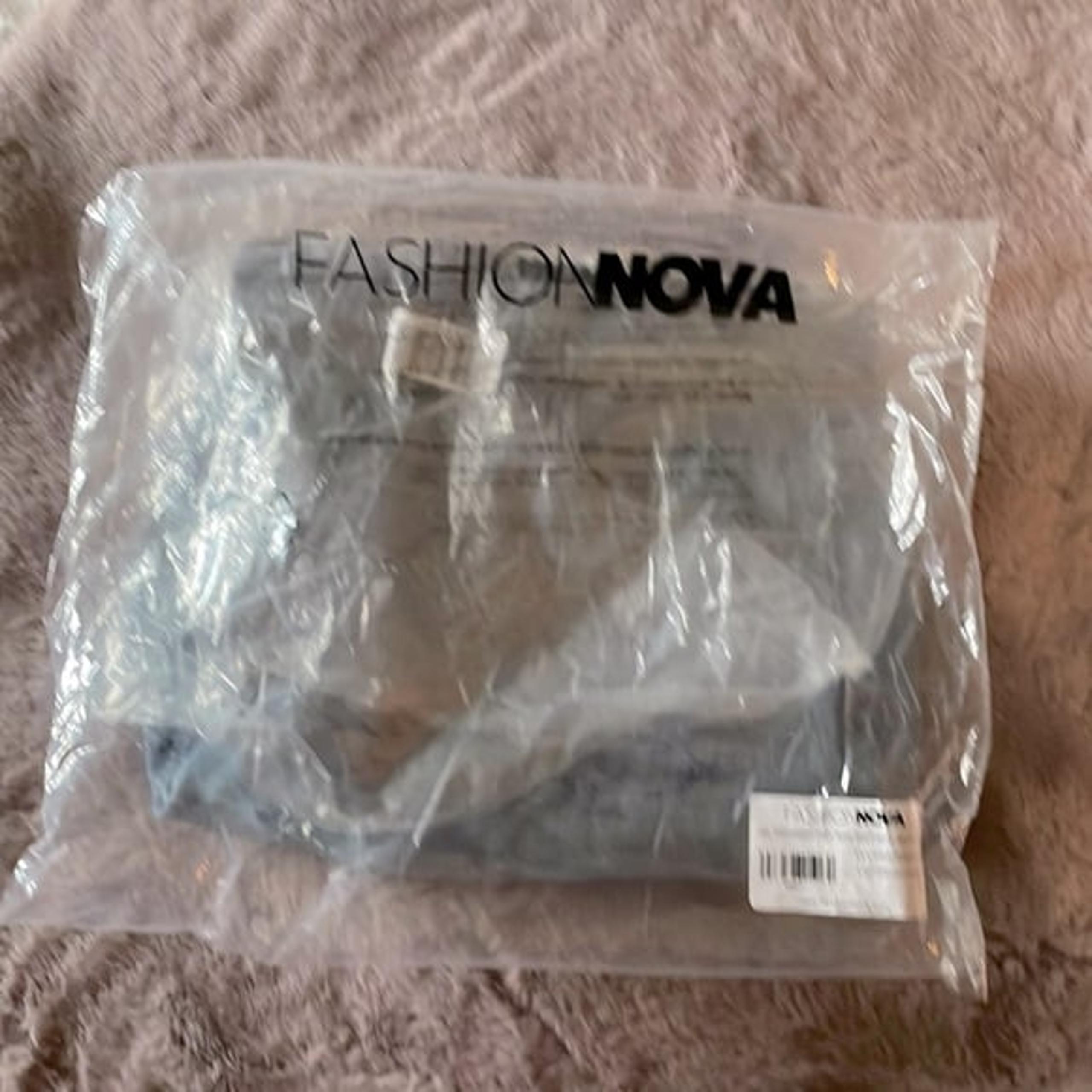 Fashion nova Ajax distressed high rise boyfriend Jean