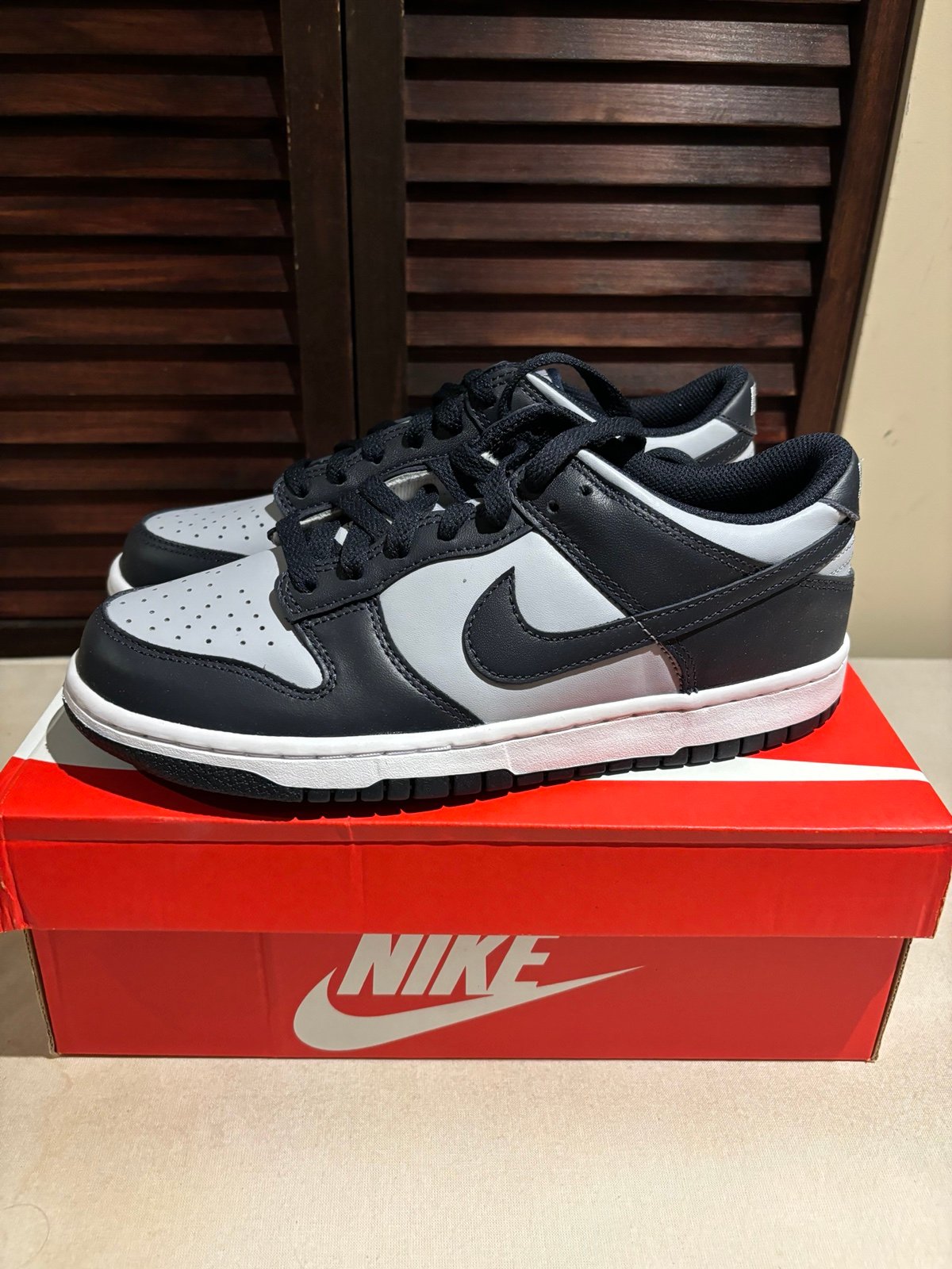 Nike Dunk Low Georgetown GS Size 7Y BRAND NEW