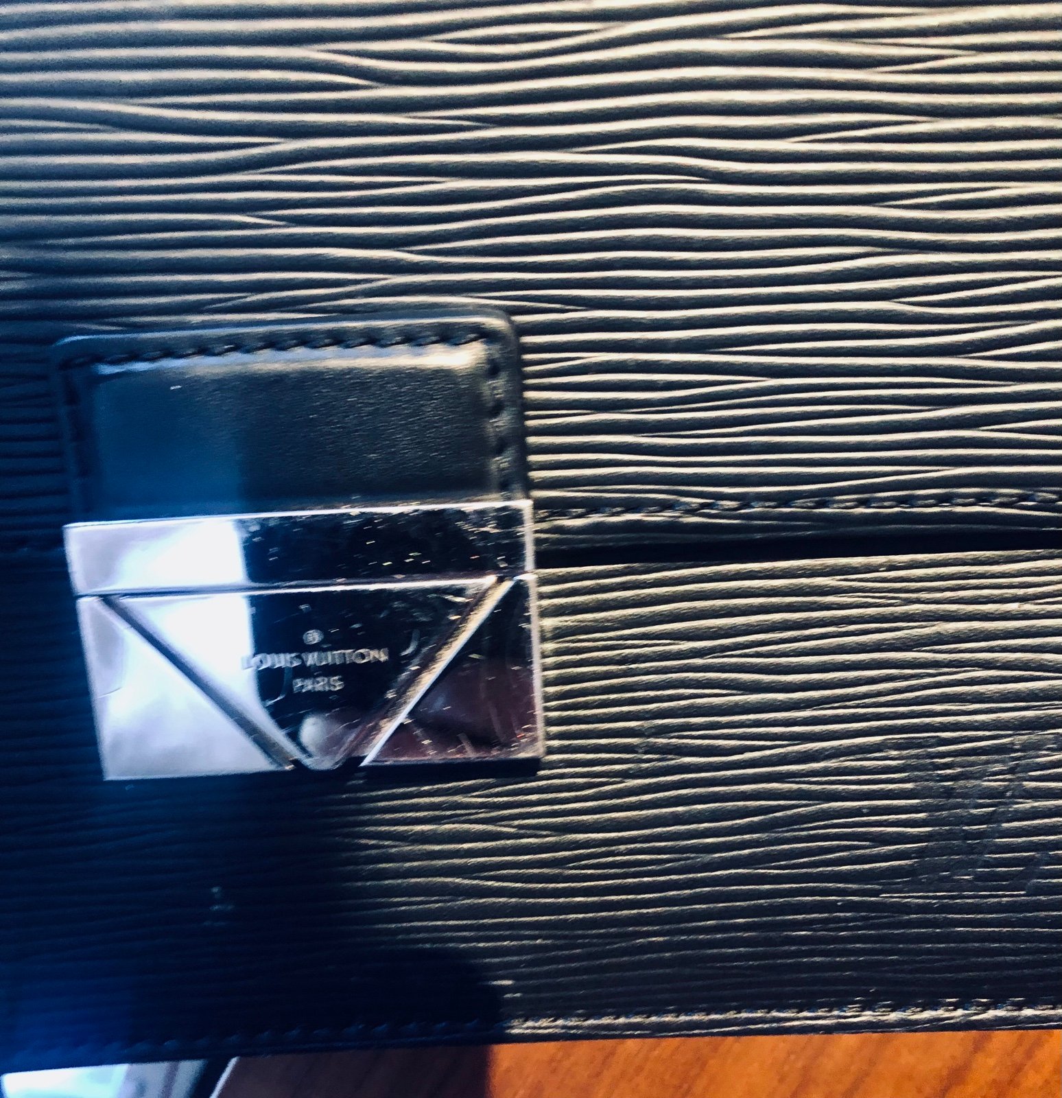 LV Clutch/Wallet-Excellent Condition