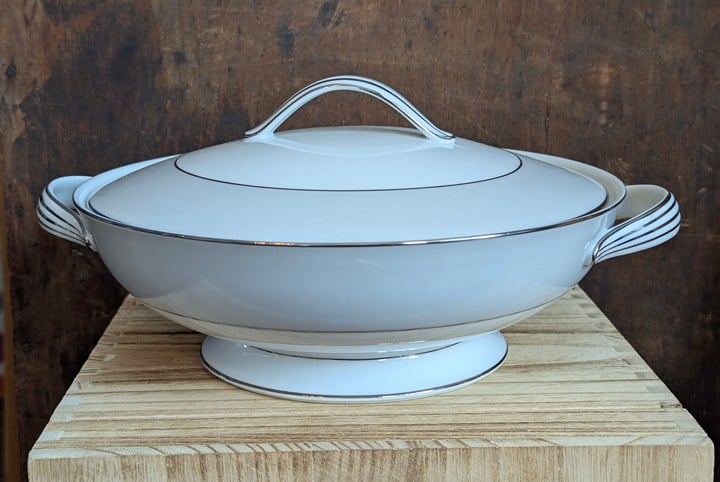NORITAKE GRAYBURN Covered Lidded Vegetable Dish Fine China VINTAGE