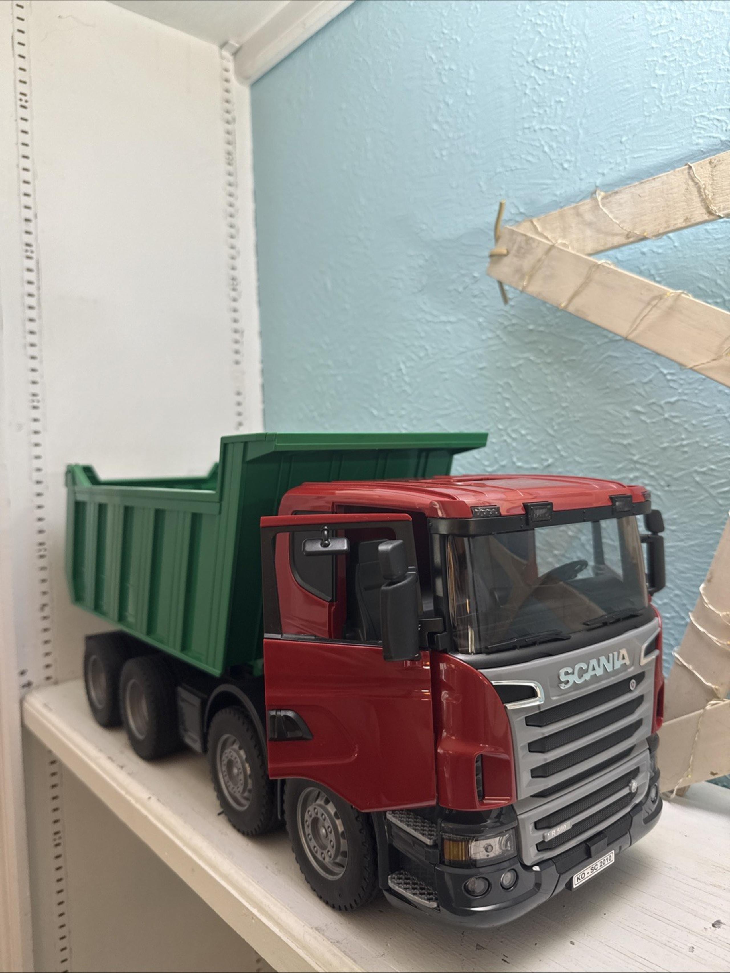Bruder 1/16 Scale Model Scania R-560 Dump Truck Toy Good Used Condition