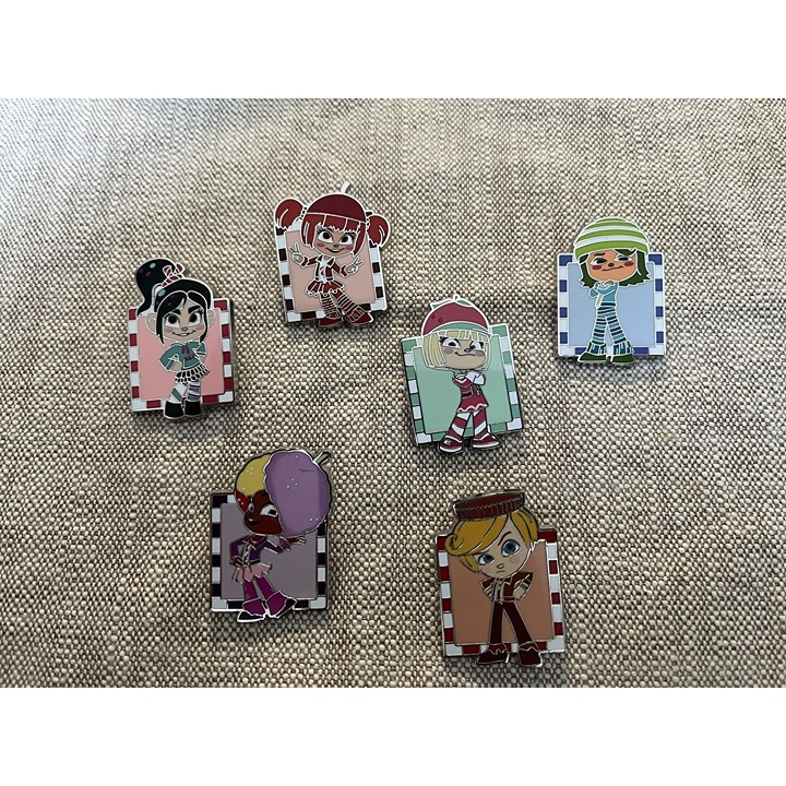 Disney: Like new Wreck it Ralph Mystery Pins