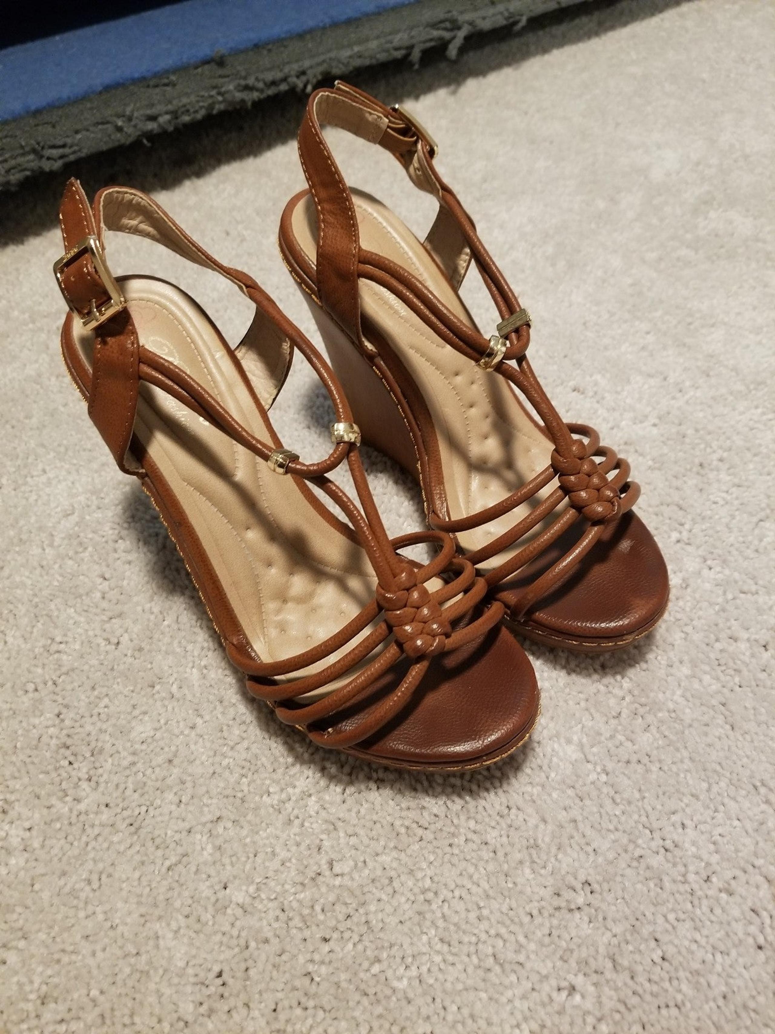 platform heel sandals