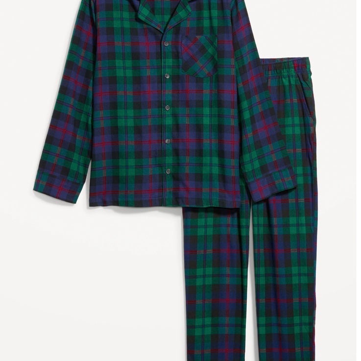 NWT OLD NAVY Flannel Pajama Set Color: Black Watch SIZE MEDUIM Set includes paja