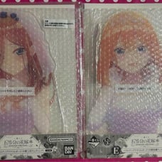 The Quintessential Quintuplets Acrylic Board 2-Piece Set - Miku & Yotsuba
