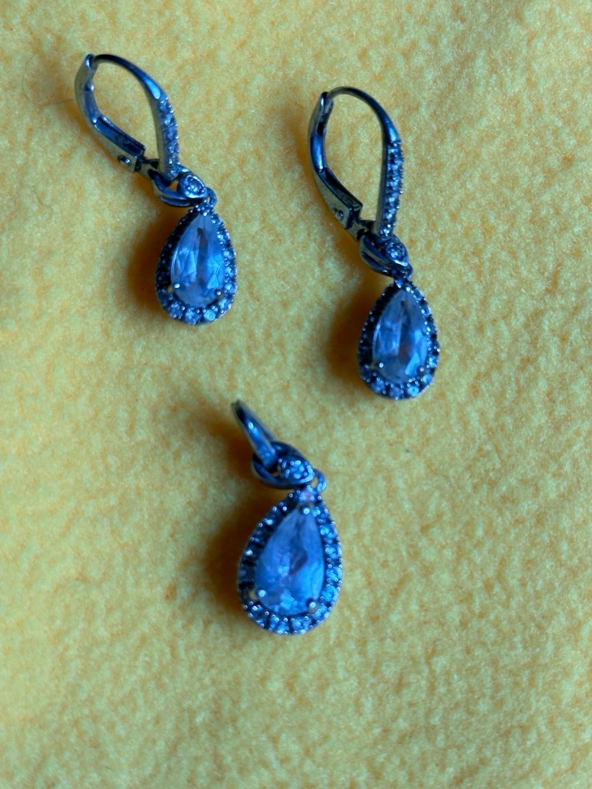 925 Sterling Silver Earrings Pendants White crystal Genstone Halo Set.